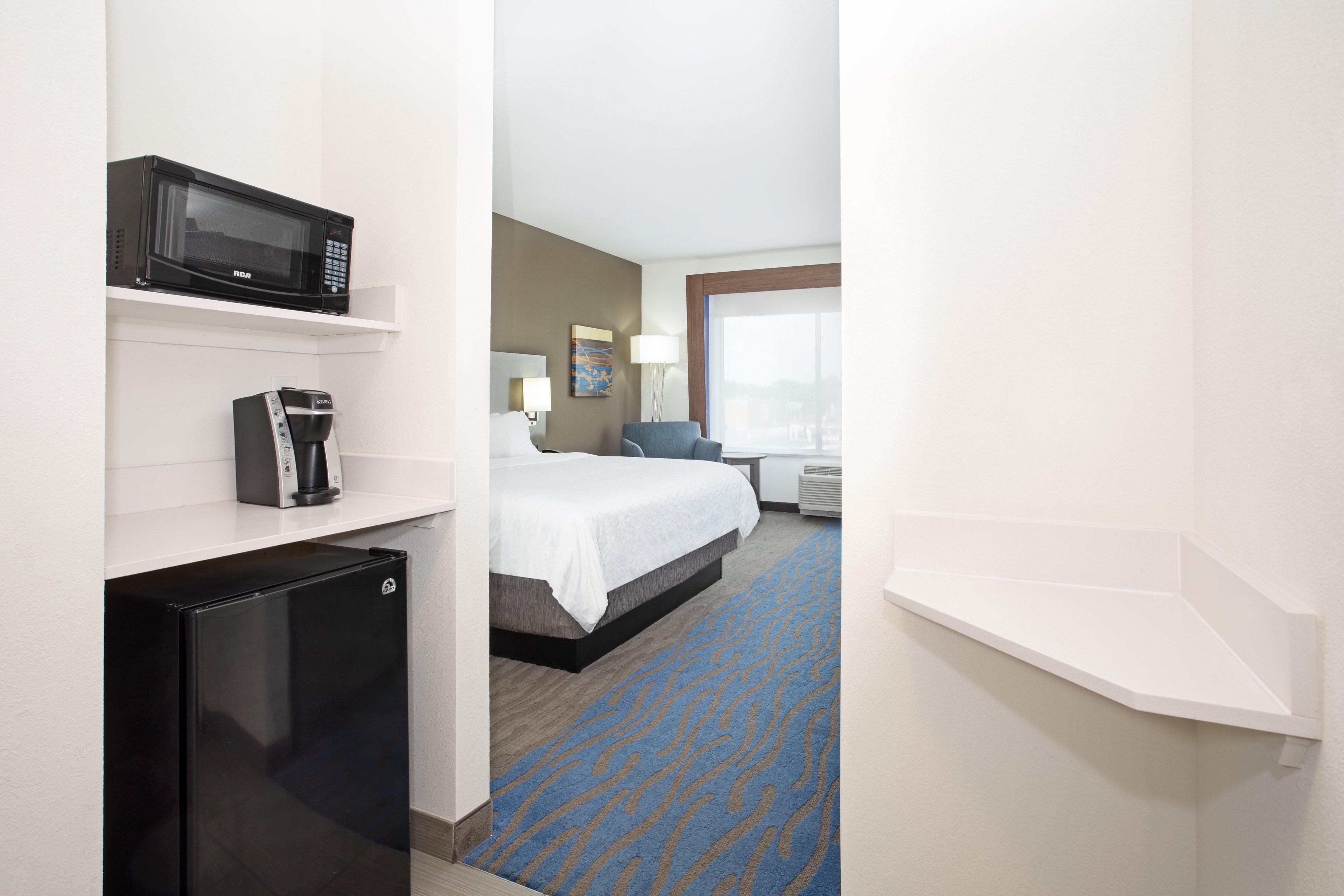 Holiday Inn Express & Suites Great Bend By Ihg Buitenkant foto